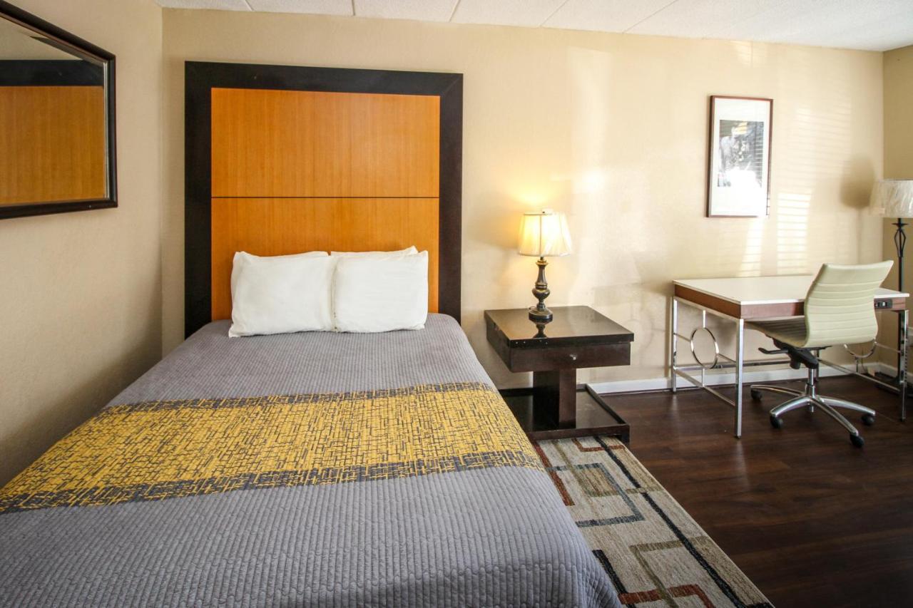 Apm Inn And Suites ウィンチェスター エクステリア 写真